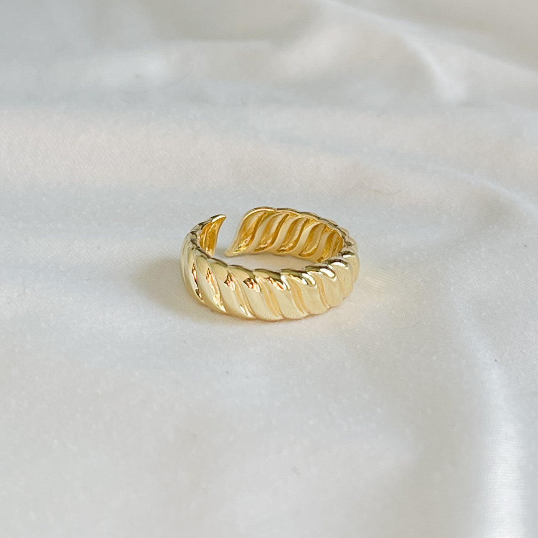 Gold Wide Pattern Ring
